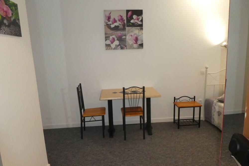Etanit ! Etape Calme Et Parking Velo, Bicycle - Connection Tous A 1Mn Bus,Train Et Aeroport - Plein Centre De Beziers Pour Visiter,Manger - Chambres Climatisees, Spacieuses Amenagees Pour Singles, Couple, Et Ou Familles - Consigne Et Petit Dej En Plu Безие Екстериор снимка