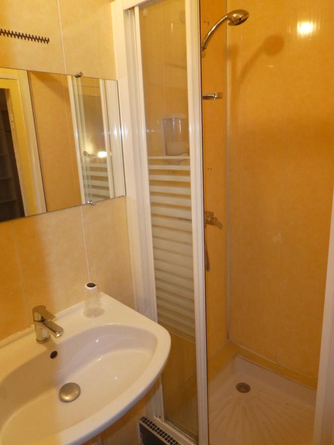 Etanit ! Etape Calme Et Parking Velo, Bicycle - Connection Tous A 1Mn Bus,Train Et Aeroport - Plein Centre De Beziers Pour Visiter,Manger - Chambres Climatisees, Spacieuses Amenagees Pour Singles, Couple, Et Ou Familles - Consigne Et Petit Dej En Plu Безие Екстериор снимка
